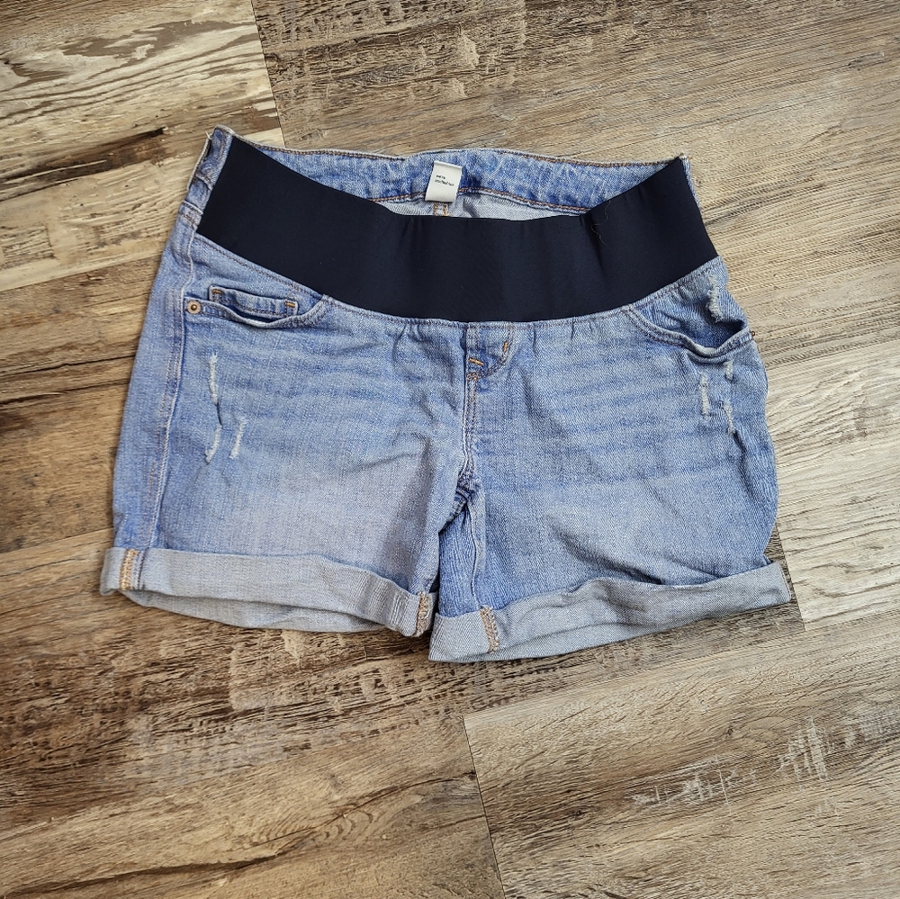 Maternity shorts